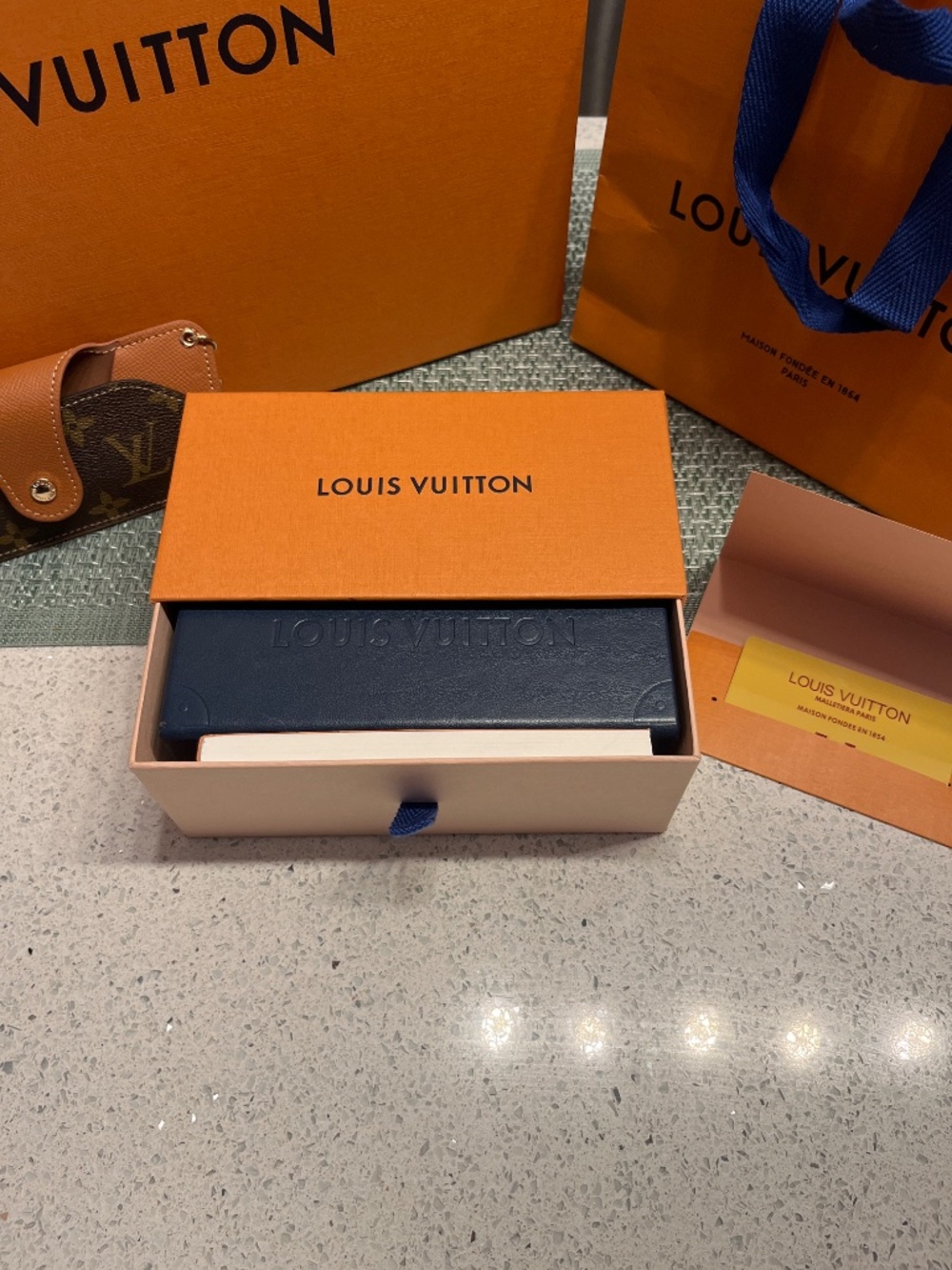 Louis Vuitton Sunglasses - Picture 11 of 11